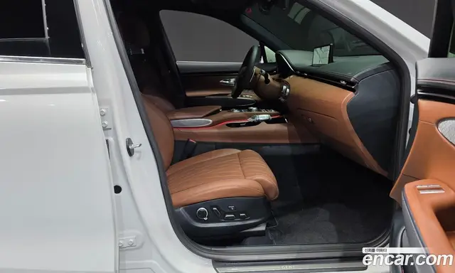 Genesis GV70 2023 2.5 автомат (гидро), миниатюра 11 Genesis GV70 2023 2.5 автомат (гидро), миниатюра 11