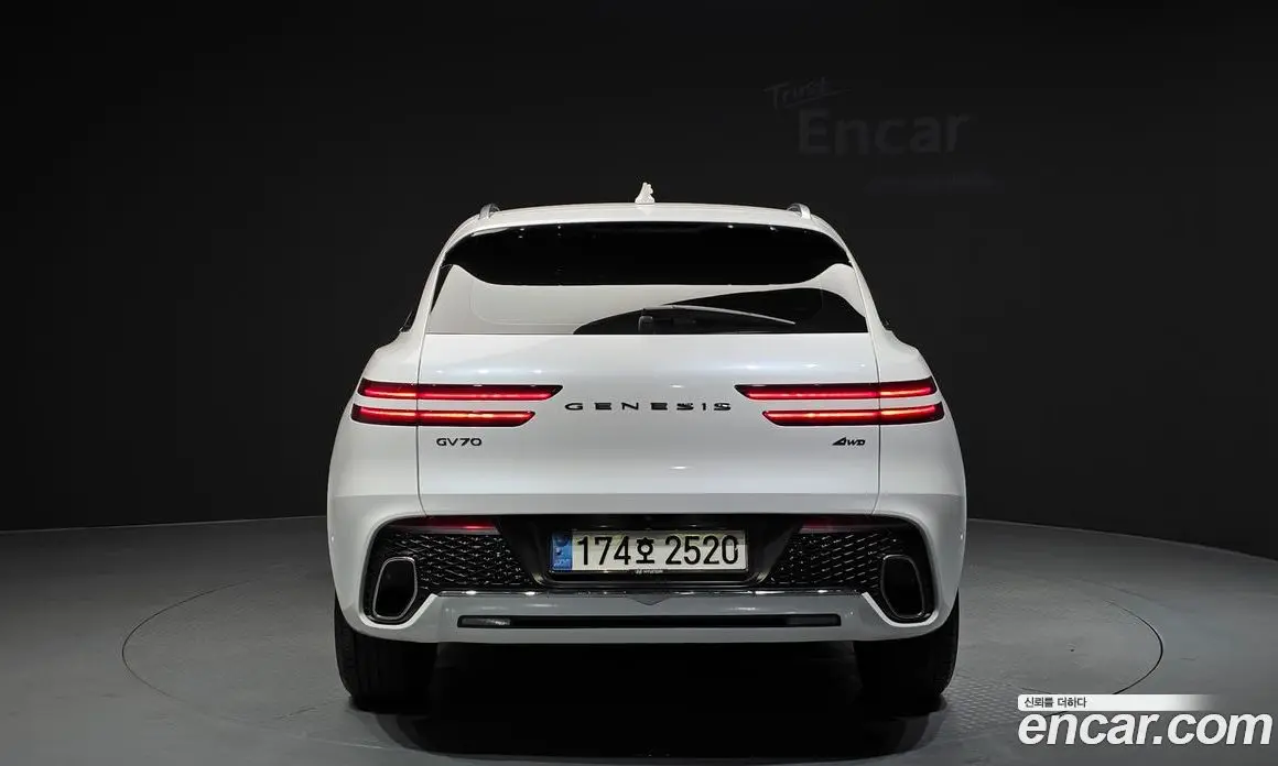 Genesis GV70 2023 2.5 автомат (гидро), фото 4 Genesis GV70 2023 2.5 автомат (гидро), фото 4