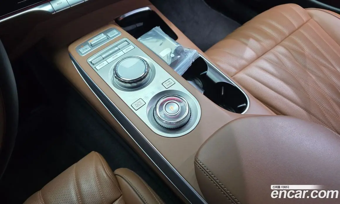 Genesis GV70 2023 2.5 автомат (гидро), фото 9 Genesis GV70 2023 2.5 автомат (гидро), фото 9