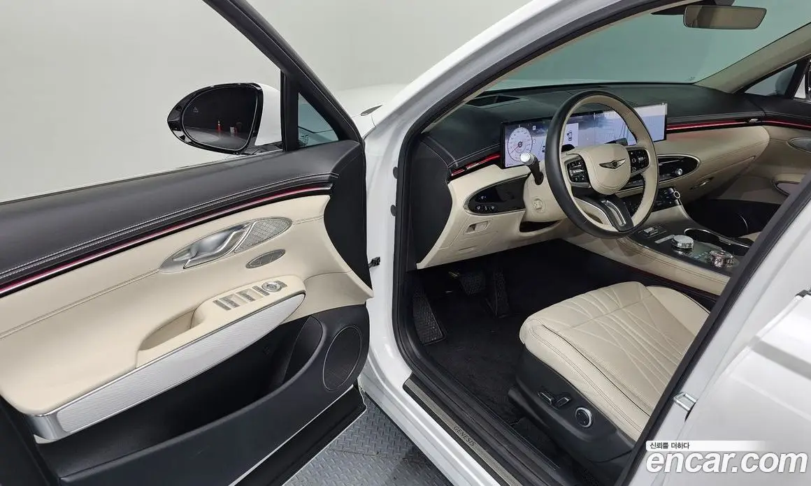 Genesis GV70 2025 2.5 автомат (гидро), фото 13 Genesis GV70 2025 2.5 автомат (гидро), фото 13