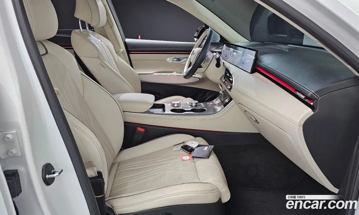 Genesis GV70 2025 2.5 автомат (гидро), фото 16 Genesis GV70 2025 2.5 автомат (гидро), фото 16