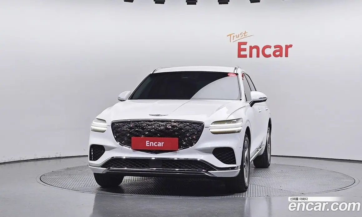 Genesis GV70 2025 2.5 автомат (гидро), фото 3 Genesis GV70 2025 2.5 автомат (гидро), фото 3