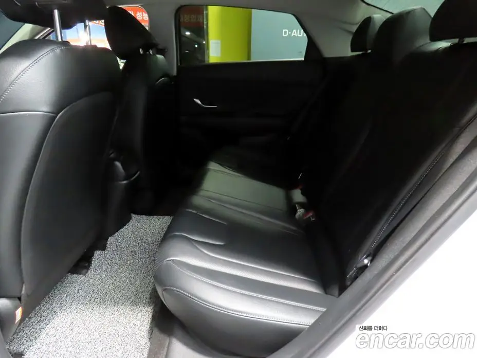 Hyundai Avante 2021 1.6 автомат (гидро), фото 11