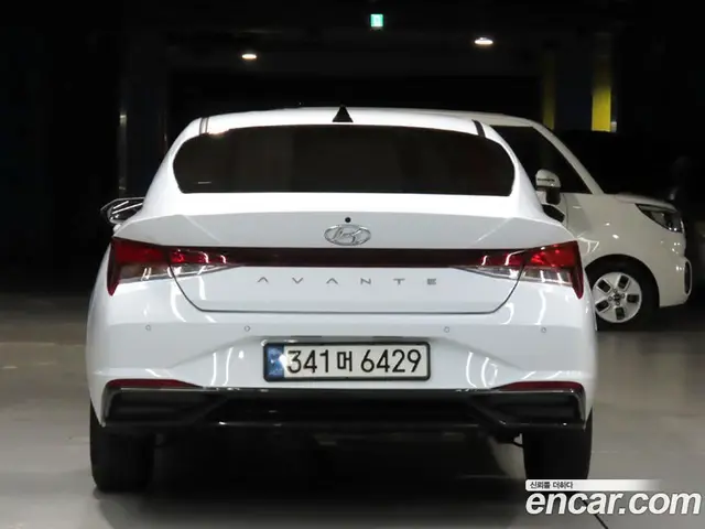 Hyundai Avante 2021 1.6 автомат (гидро), миниатюра 4