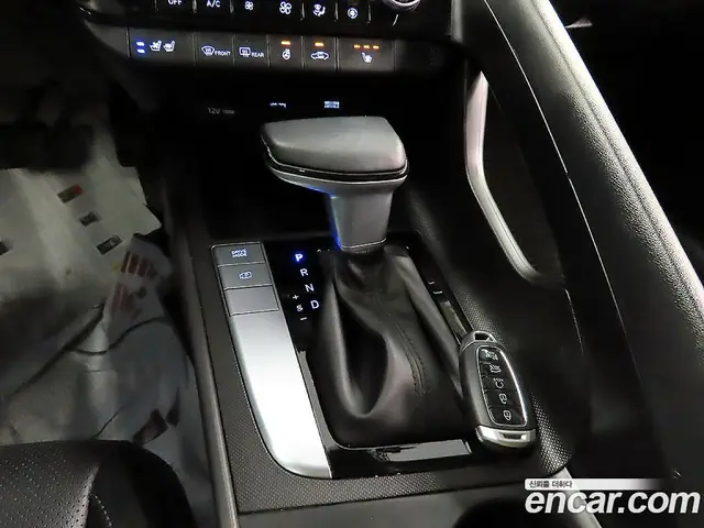 Hyundai Avante 2021 1.6 автомат (гидро), миниатюра 9