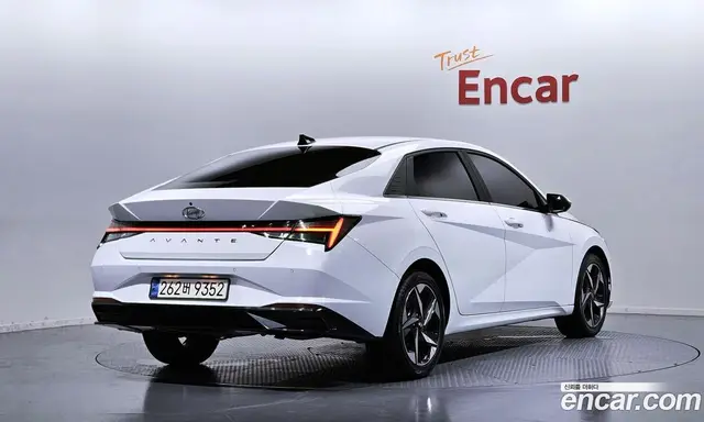 Hyundai Avante 2022 1.6 автомат (гидро), миниатюра 2