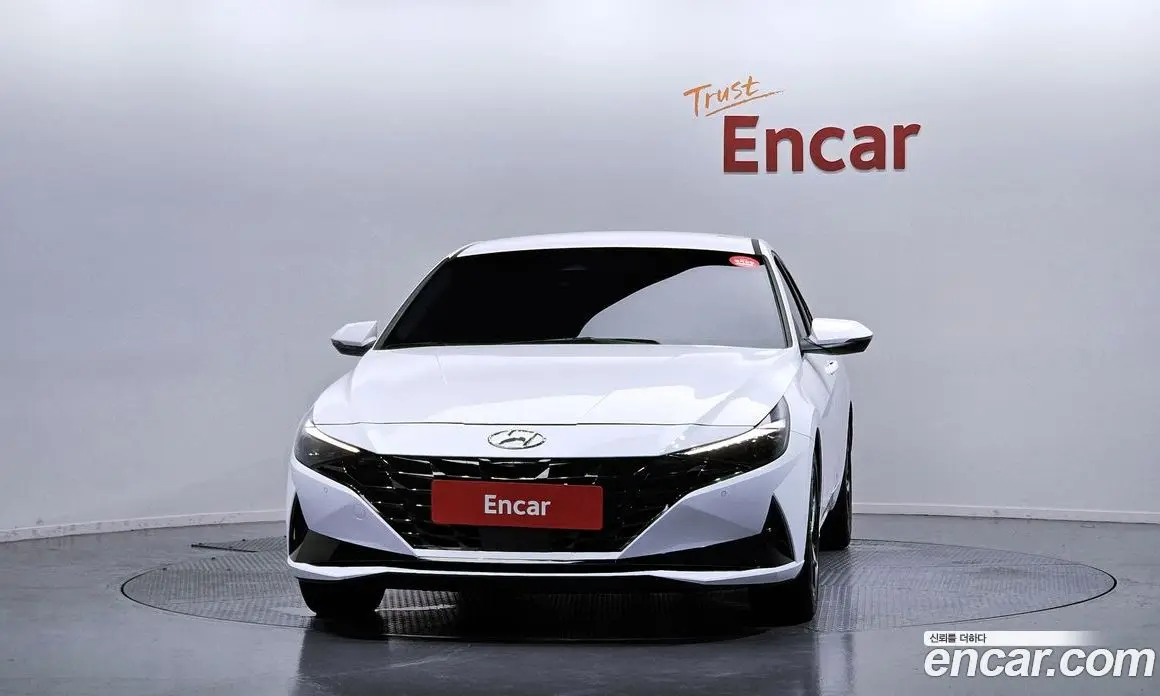 Hyundai Avante 2022 1.6 автомат (гидро), фото 3