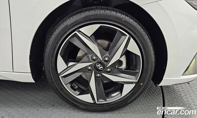 Hyundai Avante 2022 1.6 автомат (гидро), миниатюра 7
