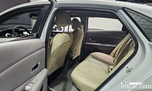 Hyundai Avante 2024 1.6 автомат (гидро), миниатюра 11