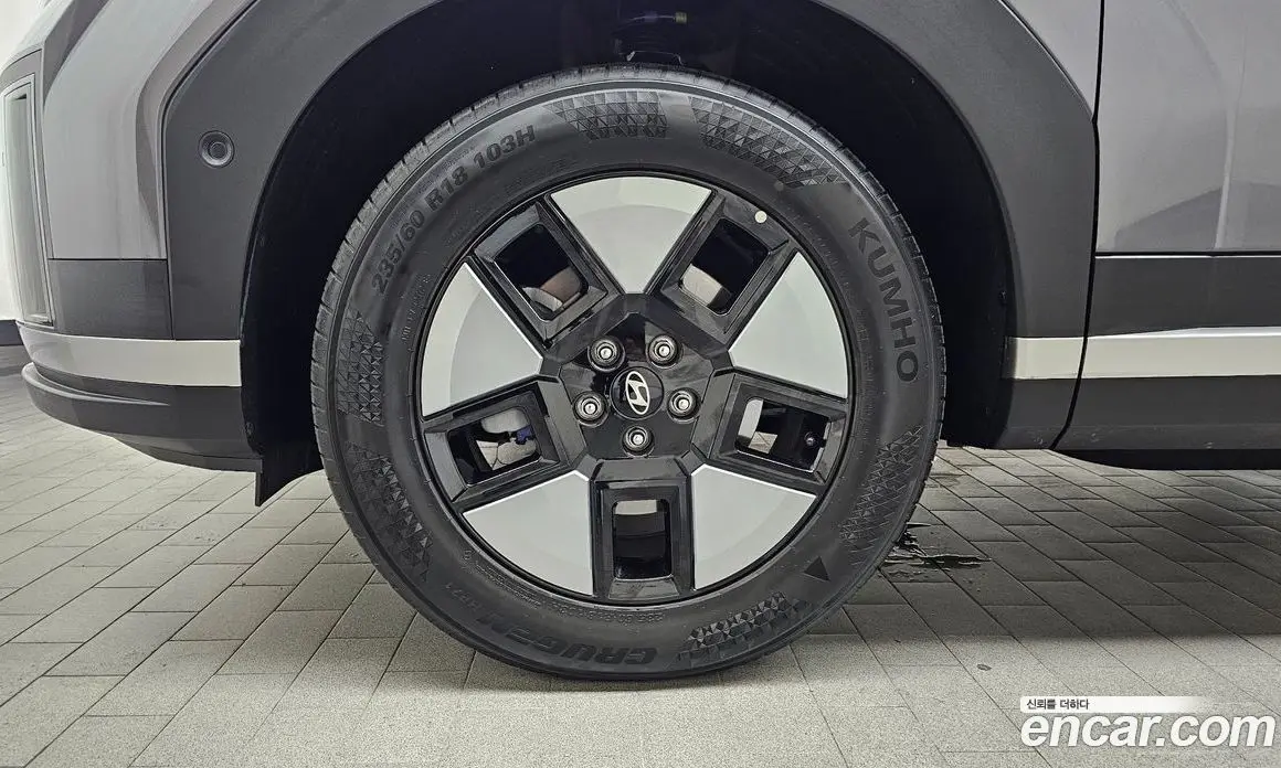 Hyundai Santa Fe 2025 1.6 автомат (гидро), фото 5
