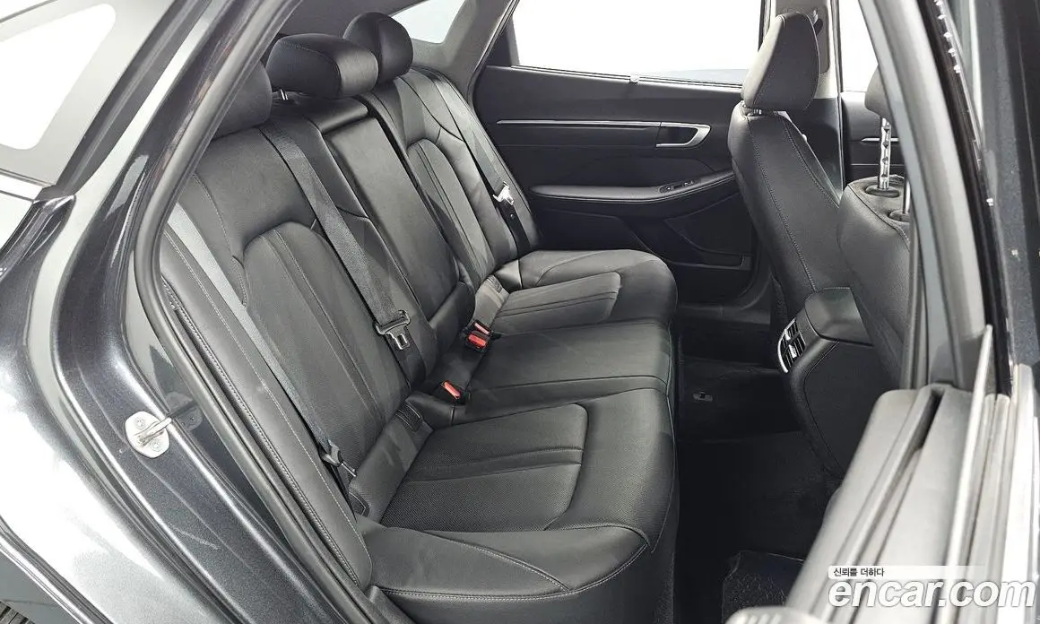 Hyundai Sonata 2023 2.0 автомат (гидро), фото 17