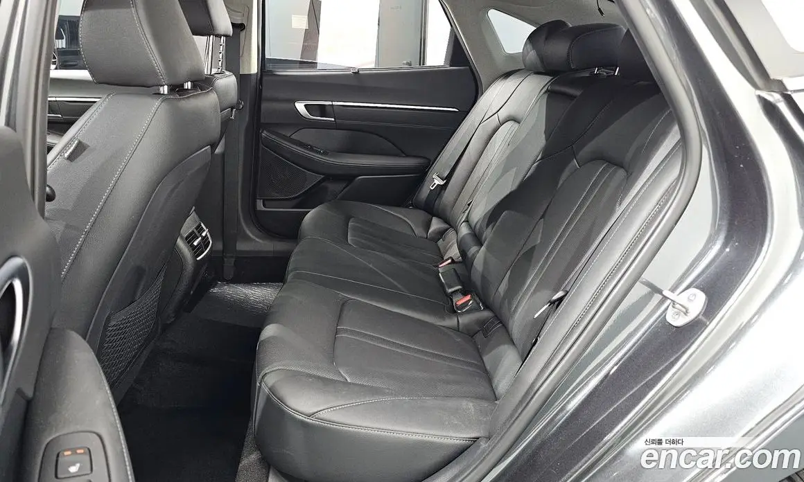 Hyundai Sonata 2023 2.0 автомат (гидро), фото 18