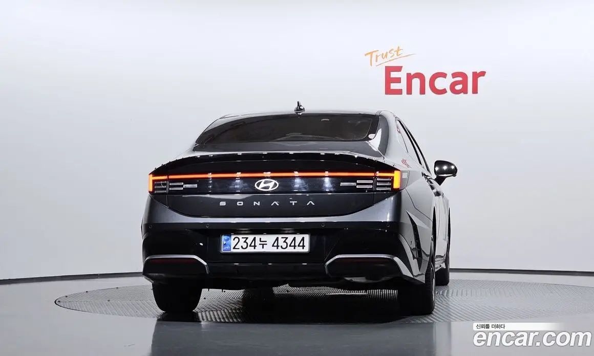 Hyundai Sonata 2023 2.0 автомат (гидро), фото 4