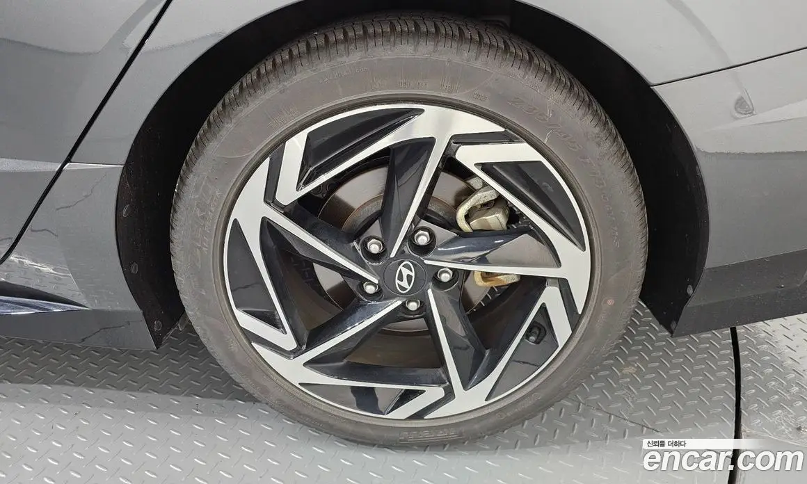 Hyundai Sonata 2023 2.0 автомат (гидро), фото 7