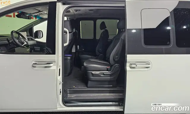 Hyundai Staria 2023 2.2 автомат (гидро), миниатюра 11
