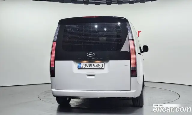 Hyundai Staria 2023 2.2 автомат (гидро), миниатюра 4