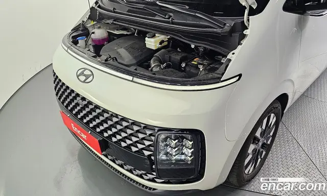 Hyundai Staria 2023 2.2 автомат (гидро), миниатюра 6