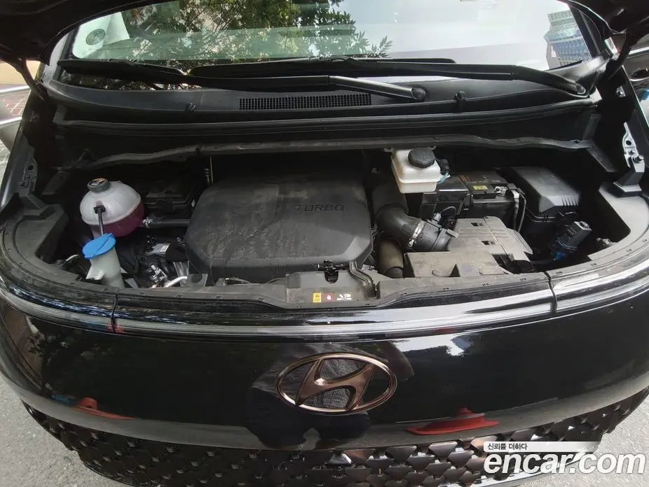 Hyundai Staria 2023 2.2 автомат (гидро), фото 5