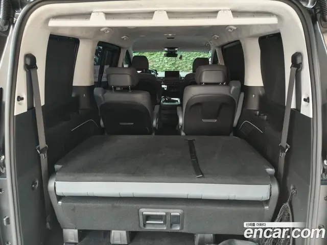 Hyundai Staria 2023 2.2 автомат (гидро), миниатюра 6