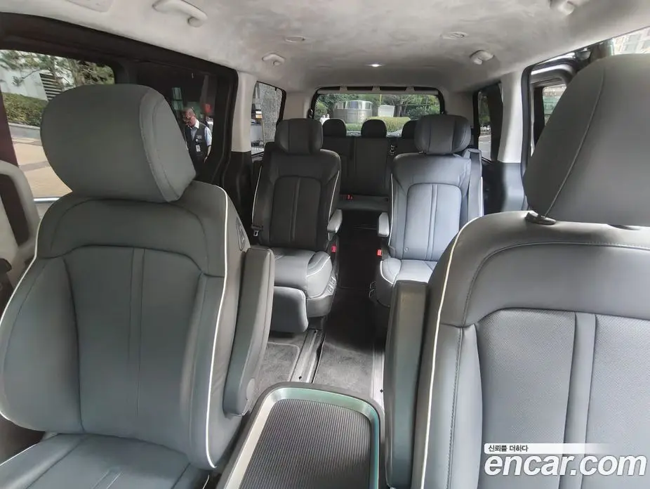 Hyundai Staria 2023 2.2 автомат (гидро), фото 7