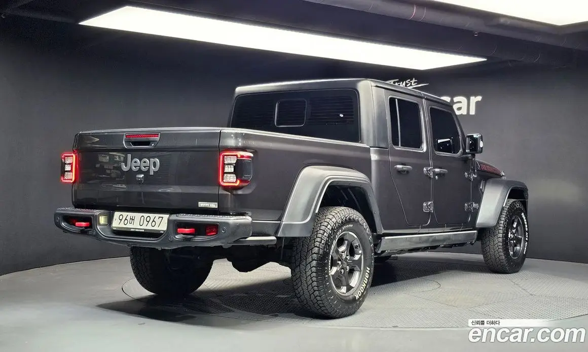 Jeep Gladiator 2021 3.6 автомат (гидро), фото 2 Jeep Gladiator 2021 3.6 автомат (гидро), фото 2