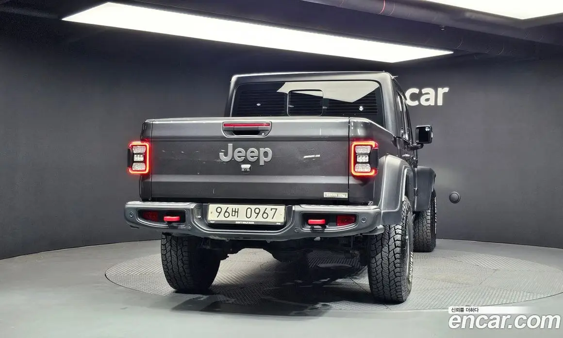 Jeep Gladiator 2021 3.6 автомат (гидро), фото 4 Jeep Gladiator 2021 3.6 автомат (гидро), фото 4