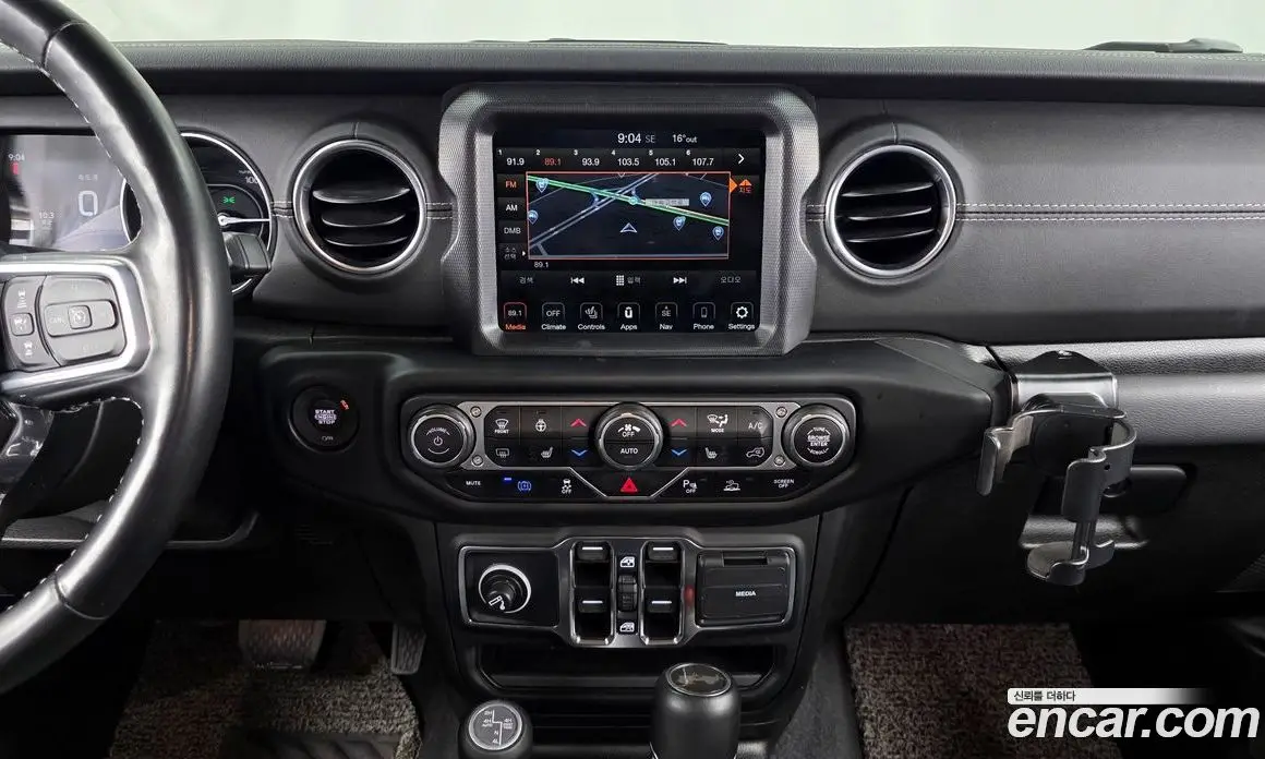 Jeep Wrangler 2021 2.0 автомат (гидро), фото 14 Jeep Wrangler 2021 2.0 автомат (гидро), фото 14
