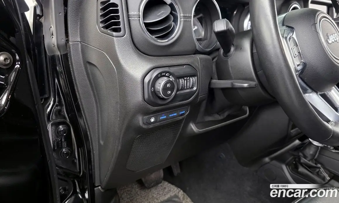 Jeep Wrangler 2021 2.0 автомат (гидро), фото 17 Jeep Wrangler 2021 2.0 автомат (гидро), фото 17