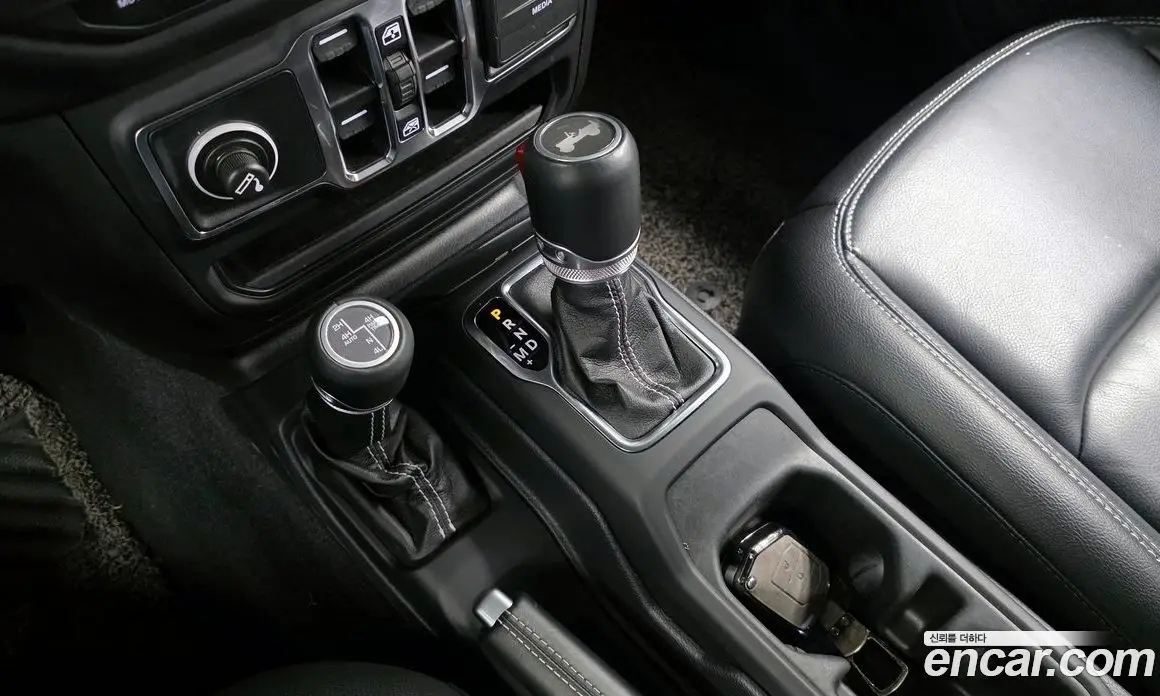 Jeep Wrangler 2021 2.0 автомат (гидро), фото 9 Jeep Wrangler 2021 2.0 автомат (гидро), фото 9