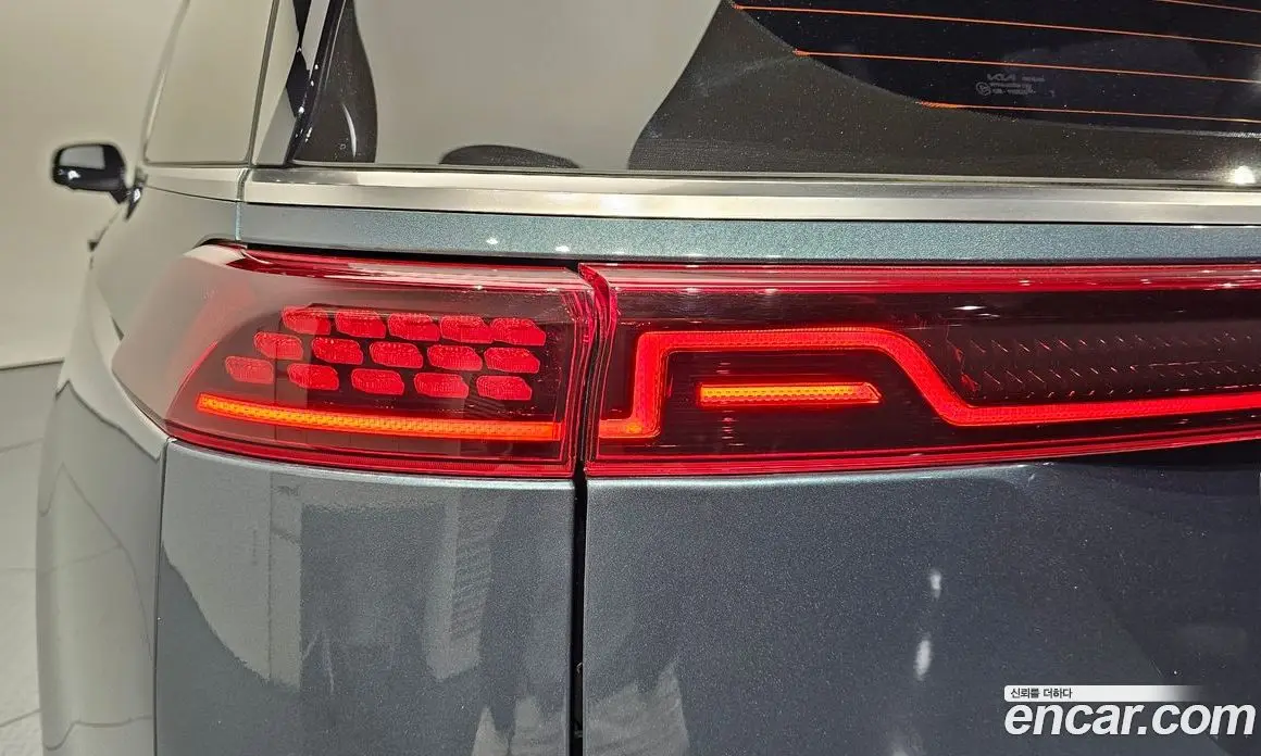 Kia Carnival 2023 3.5 автомат (гидро), фото 8