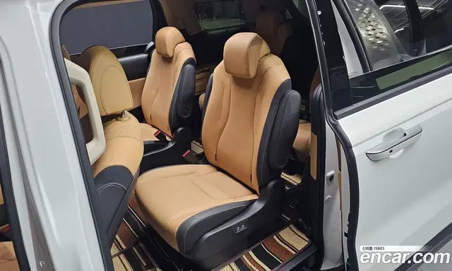 Kia Carnival 2023 2.2 автомат (гидро), миниатюра 12