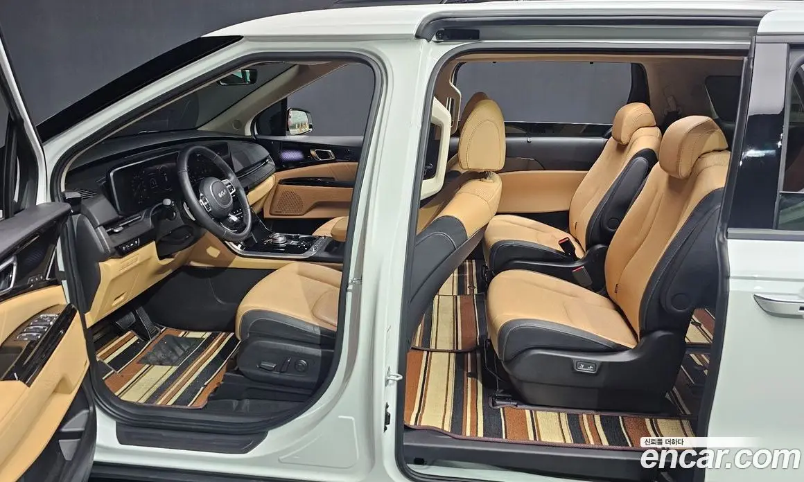Kia Carnival 2023 2.2 автомат (гидро), фото 13