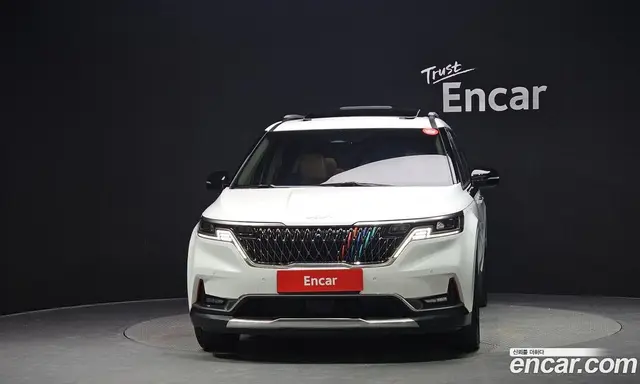 Kia Carnival 2023 2.2 автомат (гидро), миниатюра 3