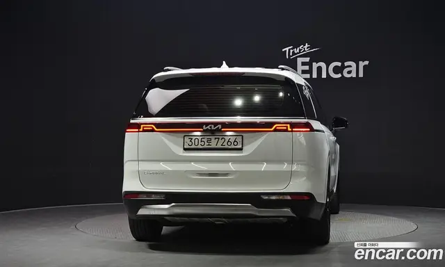 Kia Carnival 2023 2.2 автомат (гидро), миниатюра 4