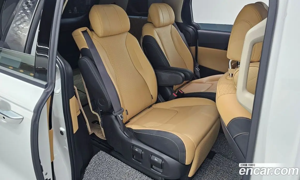 Kia Carnival 2023 3.5 автомат (гидро), фото 16
