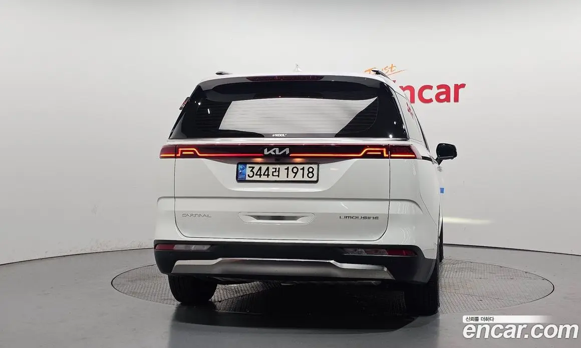 Kia Carnival 2023 3.5 автомат (гидро), фото 4
