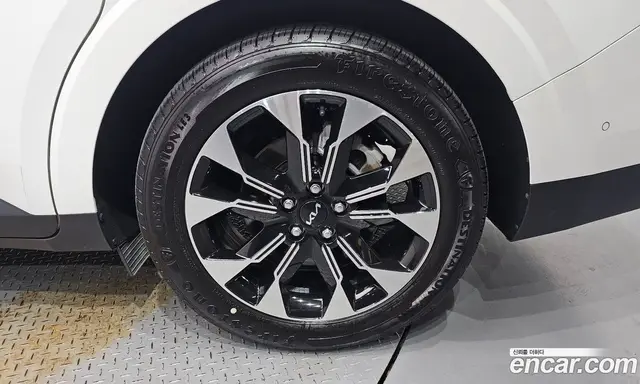 Kia Carnival 2023 3.5 автомат (гидро), миниатюра 7