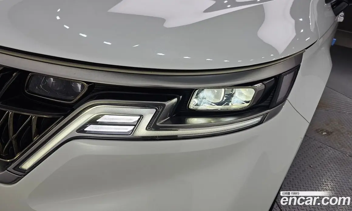 Kia Carnival 2023 3.5 автомат (гидро), фото 8