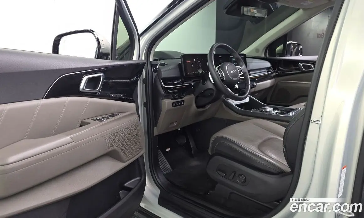 Kia Carnival 2024 1.6 автомат (гидро), фото 13