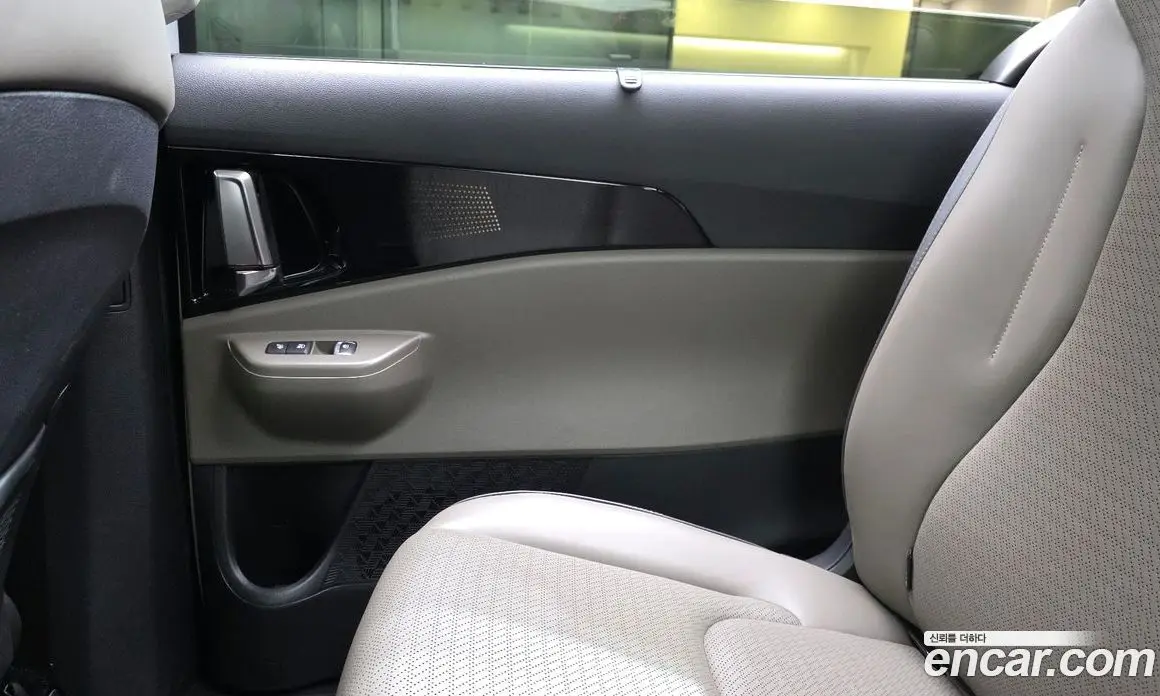 Kia Carnival 2024 1.6 автомат (гидро), фото 15