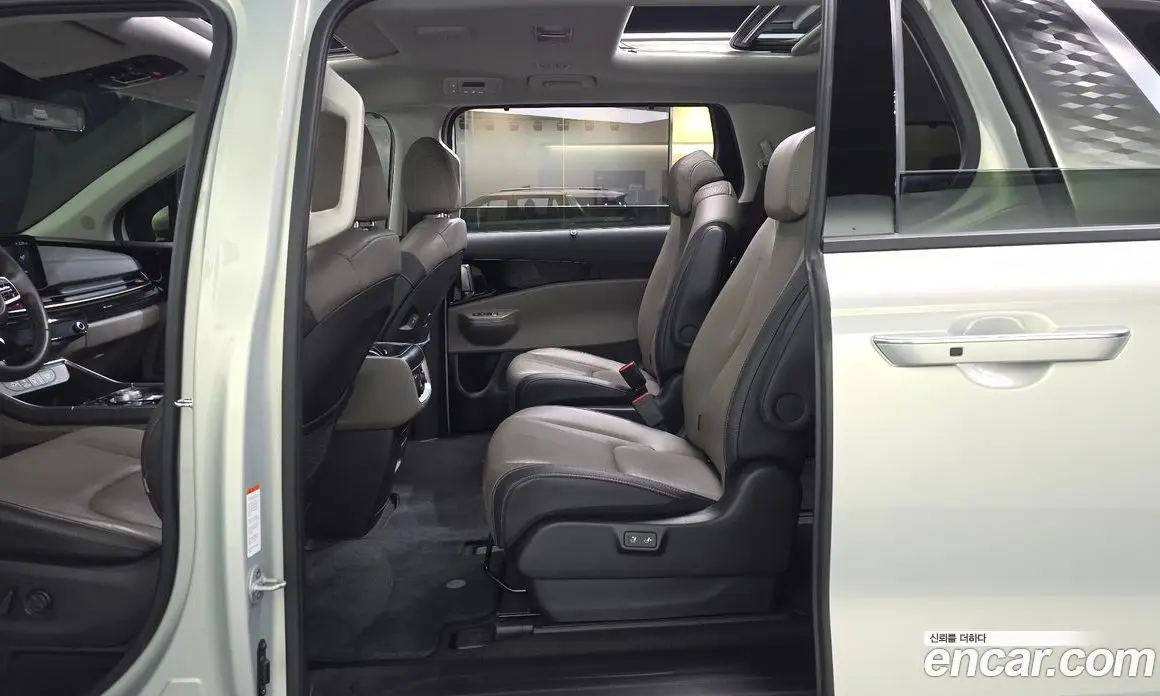 Kia Carnival 2024 1.6 автомат (гидро), фото 16
