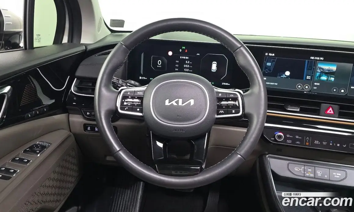 Kia Carnival 2024 1.6 автомат (гидро), фото 19