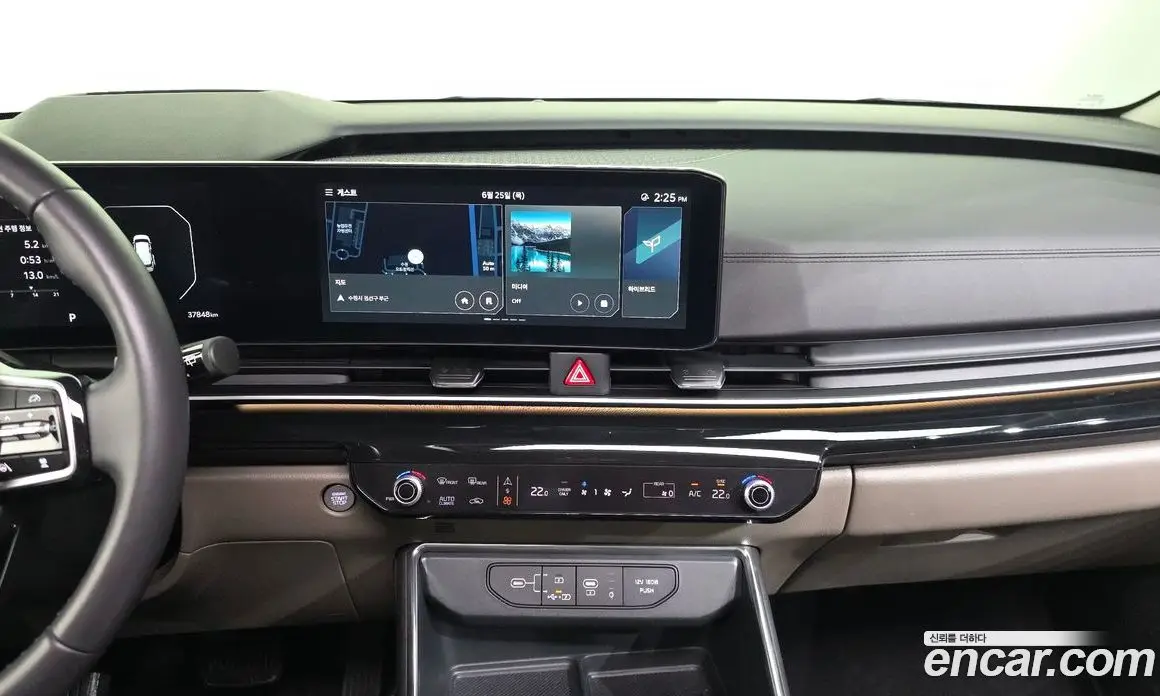 Kia Carnival 2024 1.6 автомат (гидро), фото 20