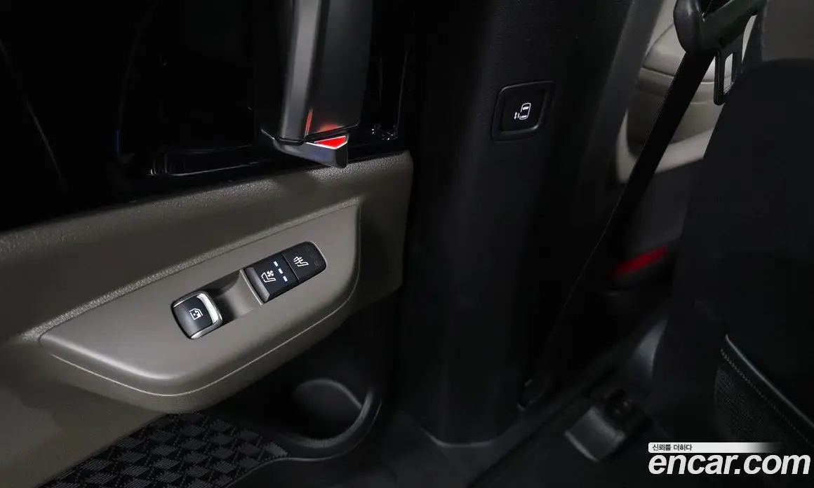 Kia Carnival 2024 1.6 автомат (гидро), фото 24