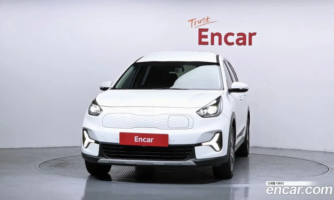 Kia Niro 2022 0.2 автомат (гидро), фото 3