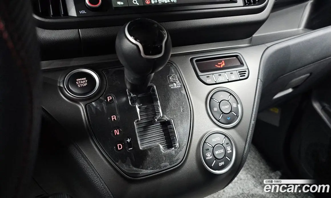 Kia Ray 2023 1.0 автомат (гидро), фото 11