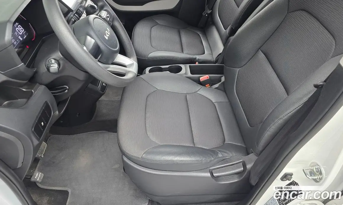 Kia Ray 2023 1.0 автомат (гидро), фото 28