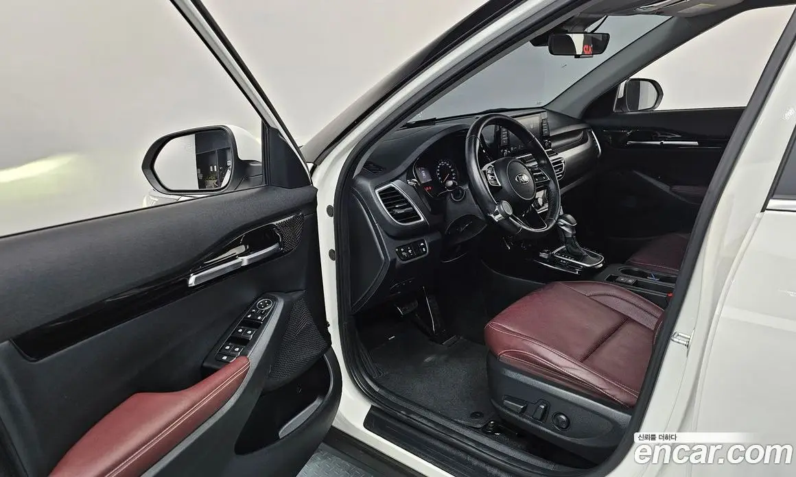 Kia Seltos 2020 1.6 автомат (гидро), фото 13