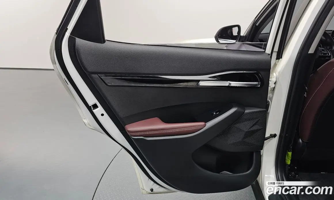 Kia Seltos 2020 1.6 автомат (гидро), фото 15