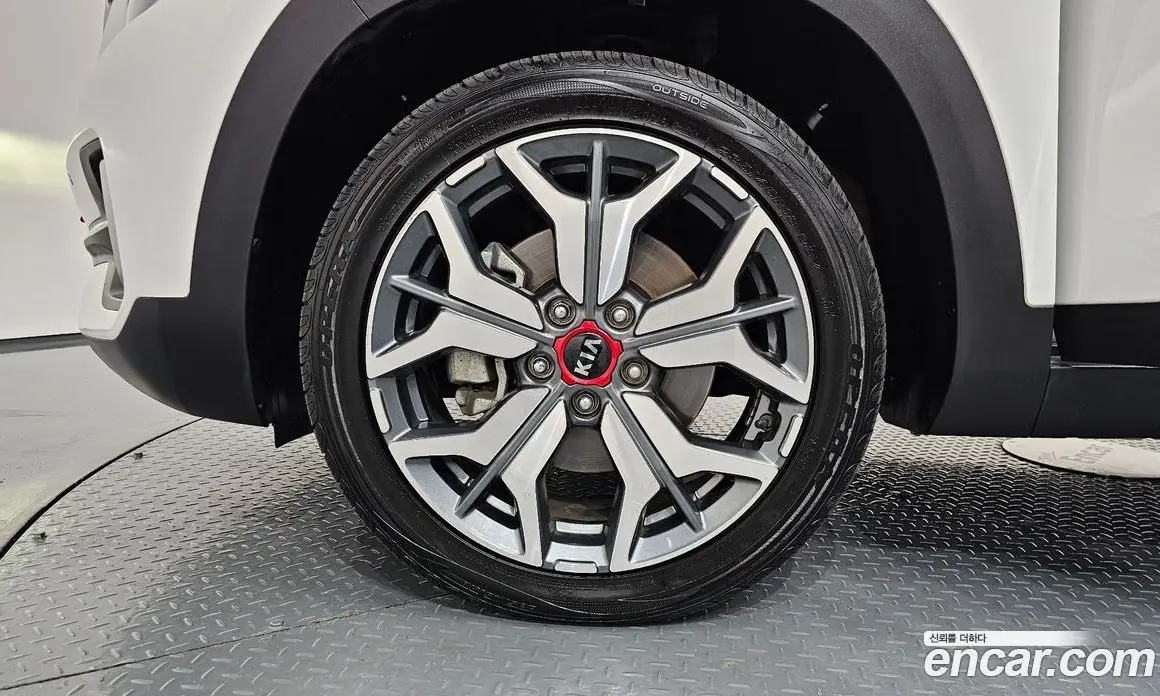 Kia Seltos 2020 1.6 автомат (гидро), фото 5